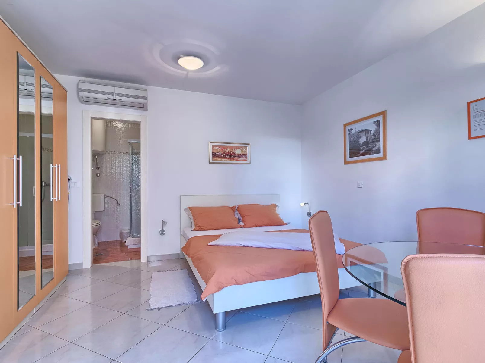 Villa Alpa-Inside
