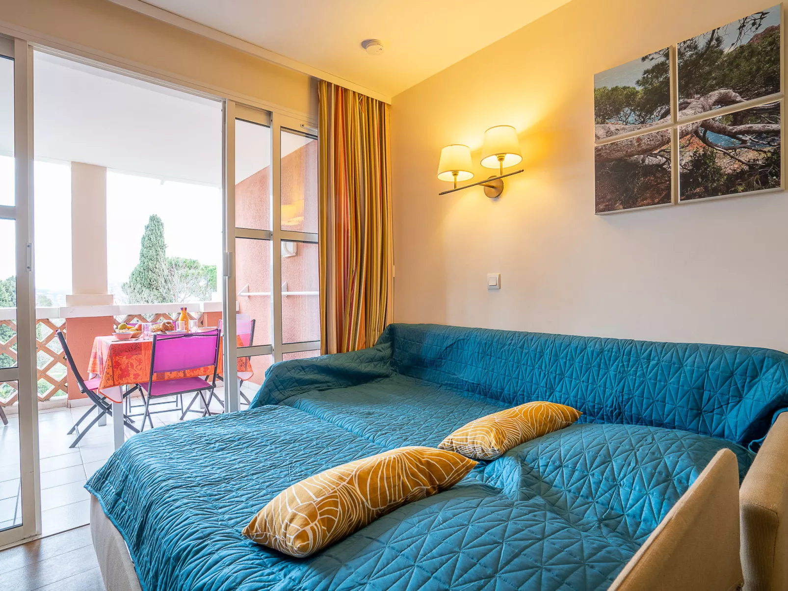 L'Esquinade (G1 103)-Drinnen