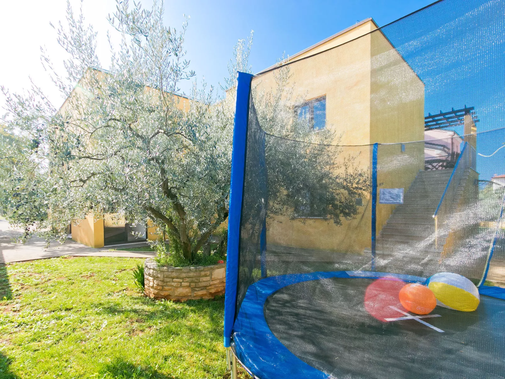 Villa Alpa-Outside