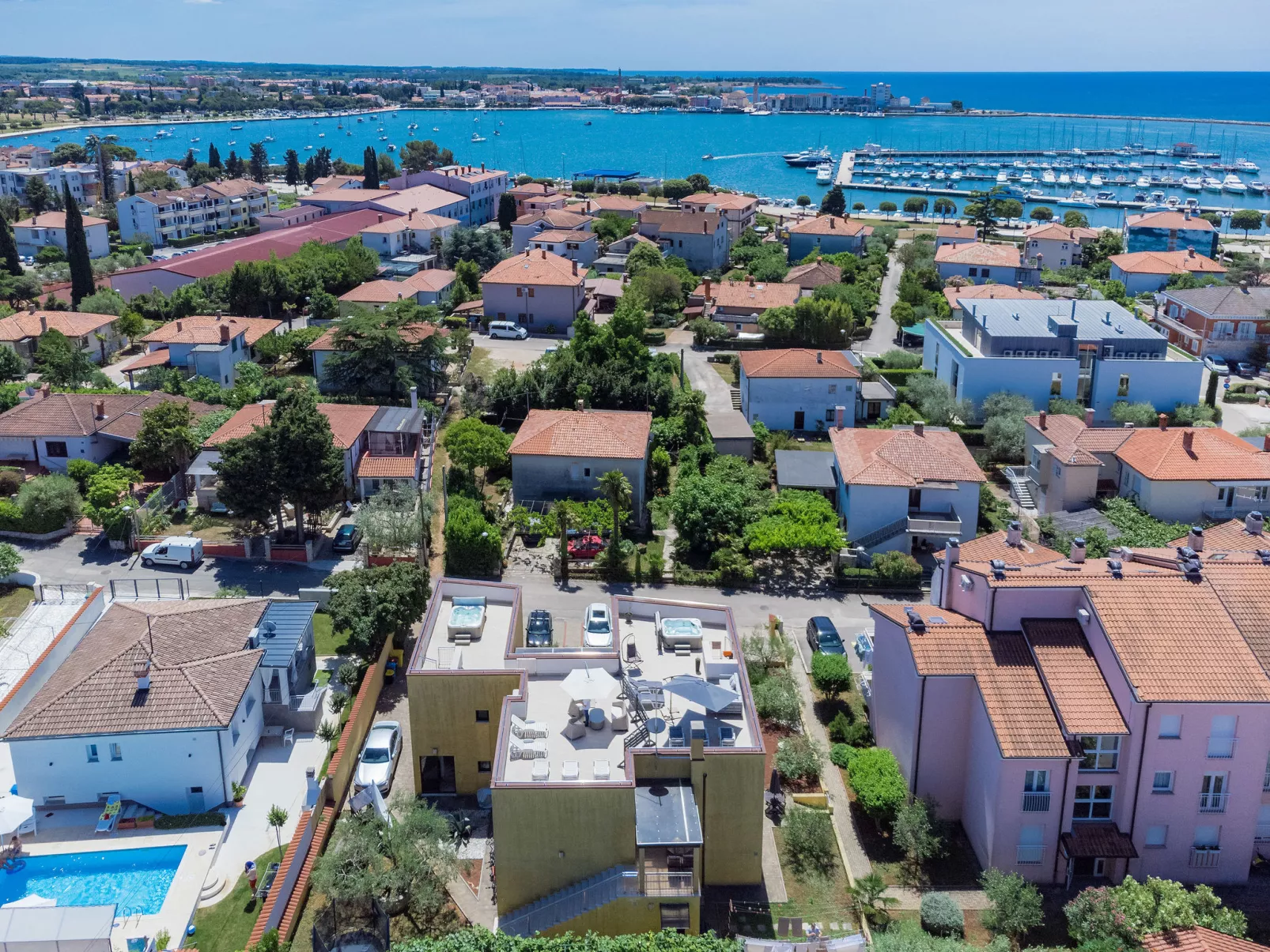 Villa Alpa-Outside