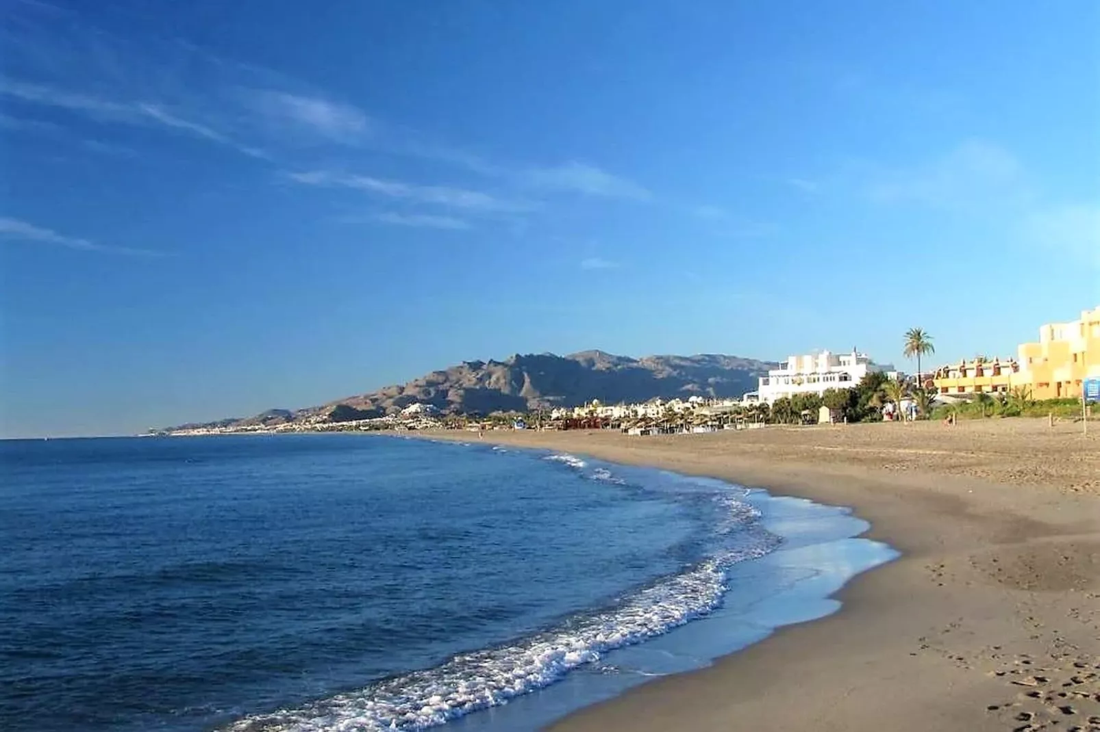 Natura World B1 con terraza privada-Areas summer 5km