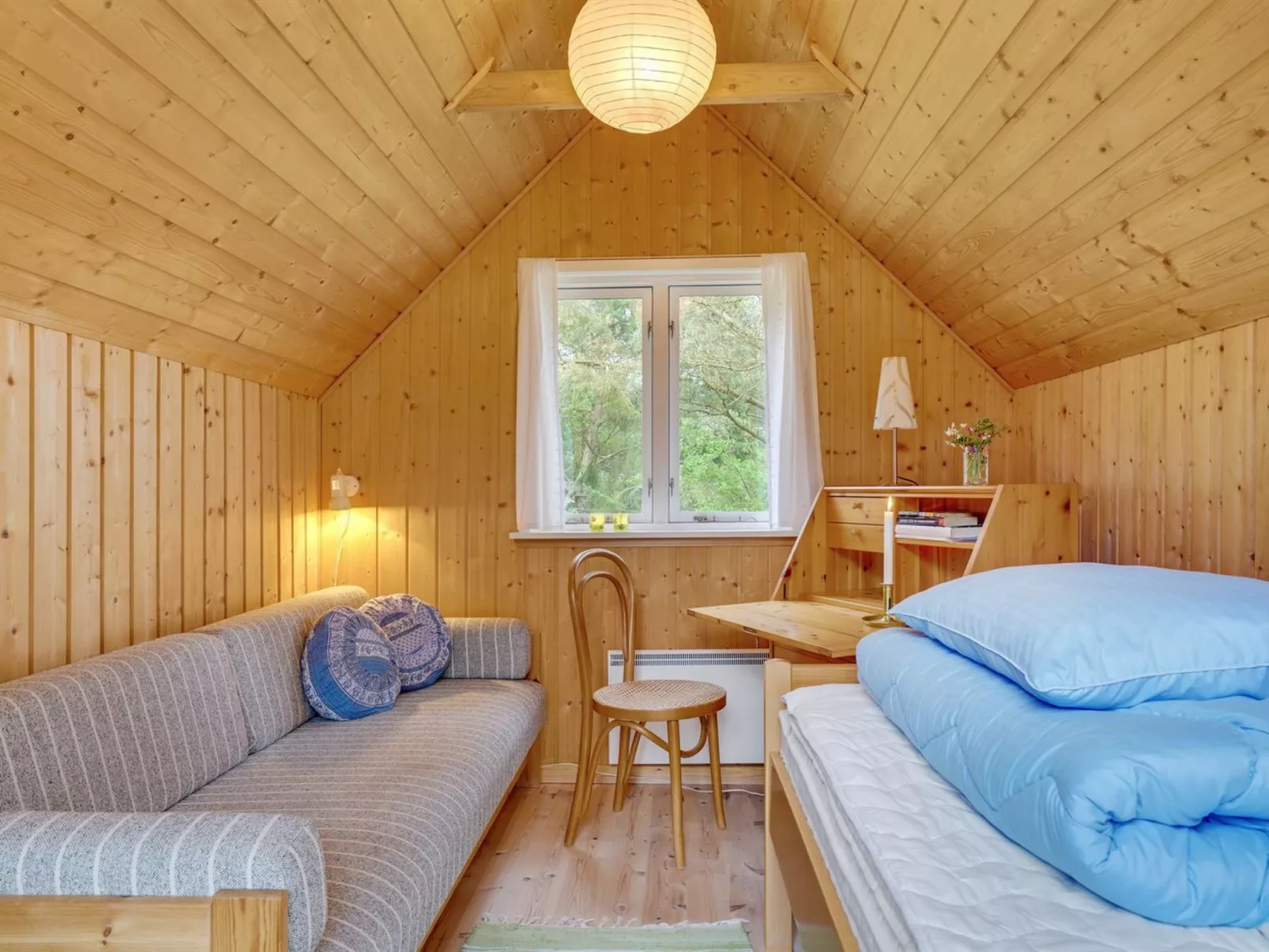 "Nanook" - 4.5km from the sea-Inside