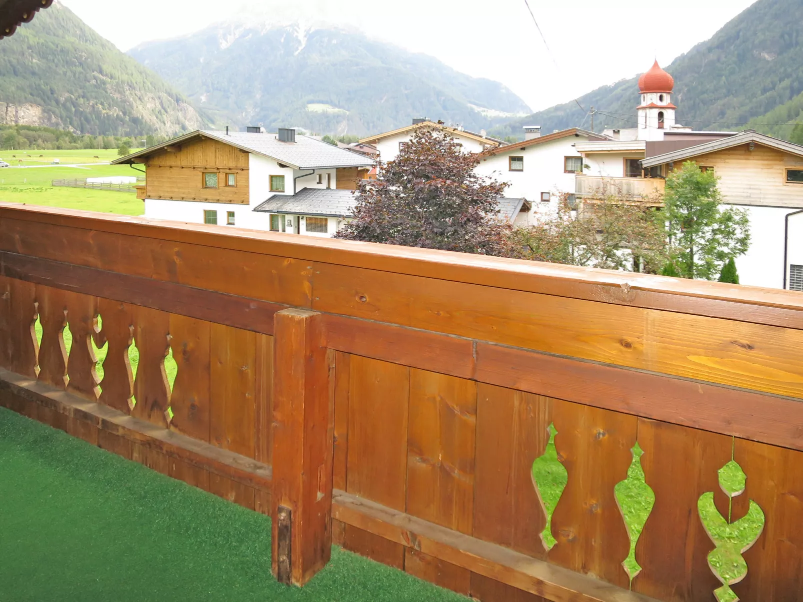 Wiesenhof-Outside