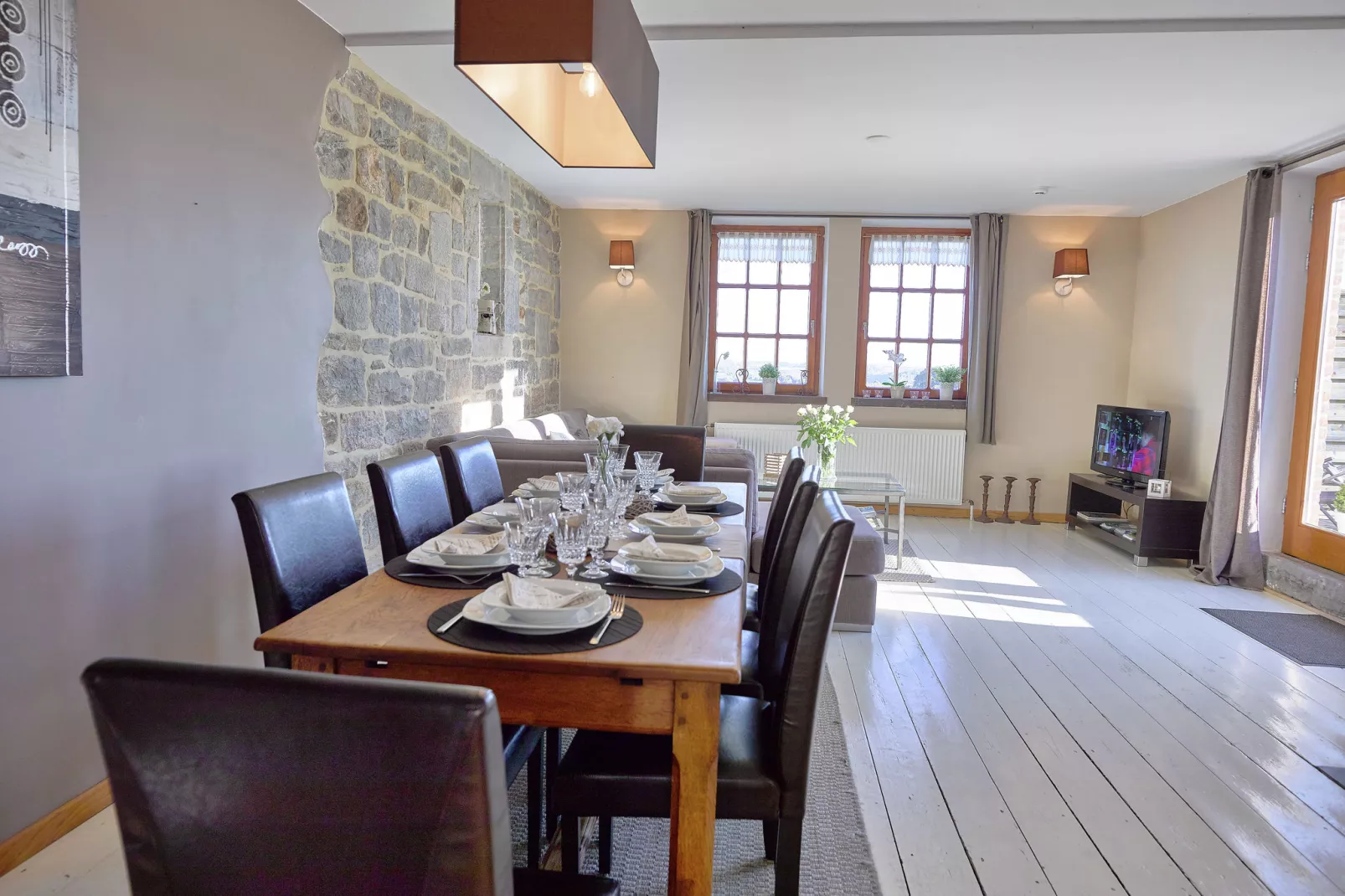 La Limbourgeoise-Dining room