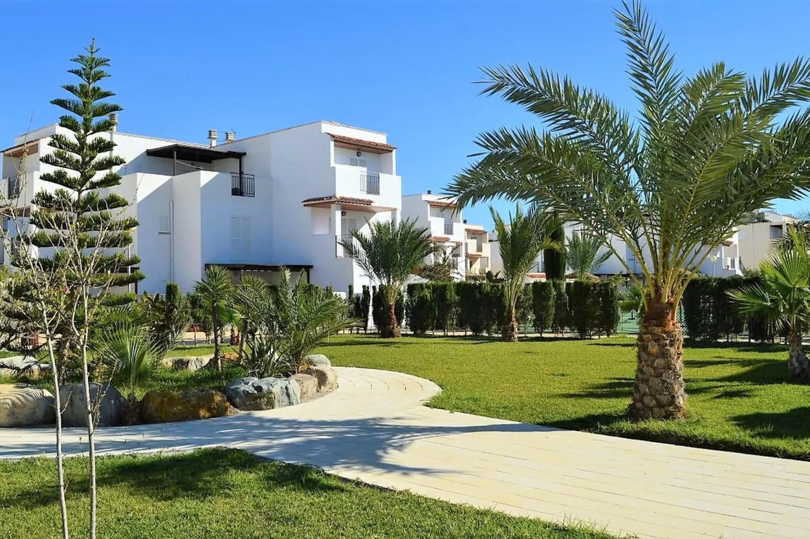 Natura World Duplex con patio privado 1d y 1b-Gardens summer