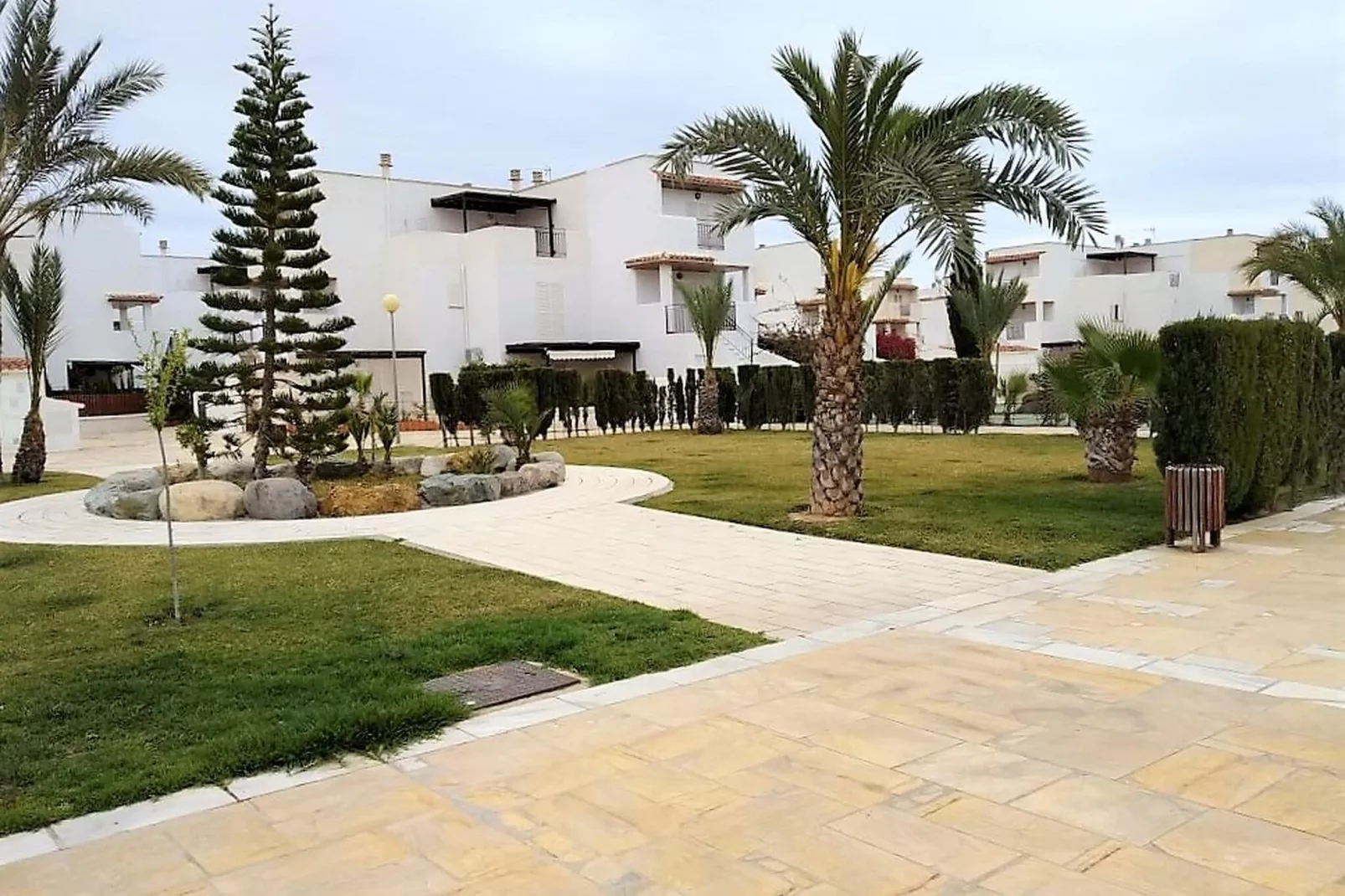 Natura World Duplex con patio privado 1d y 1b-Exterior summer