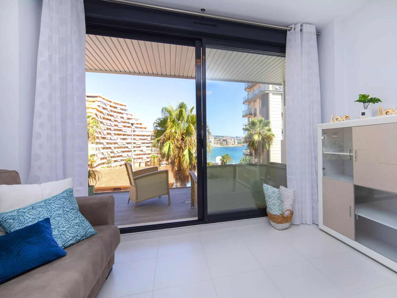 Calpe Beach II-Inside
