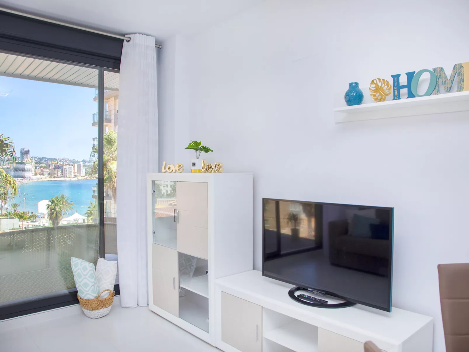 Calpe Beach II-Inside