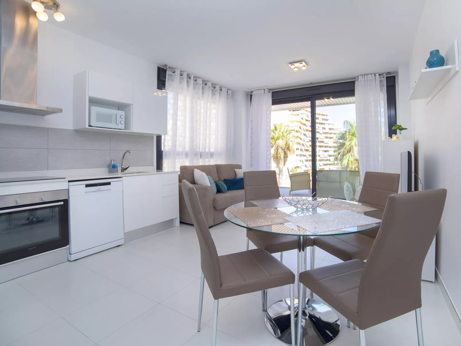 Calpe Beach II-Inside