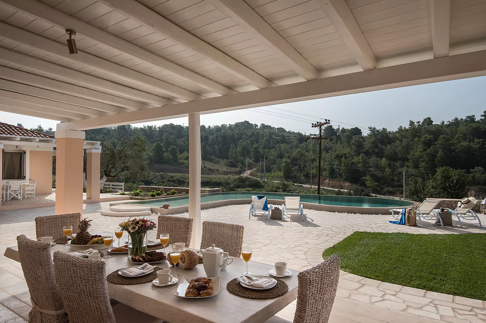 Elegant Villa Apolonas-Jardin d'été
