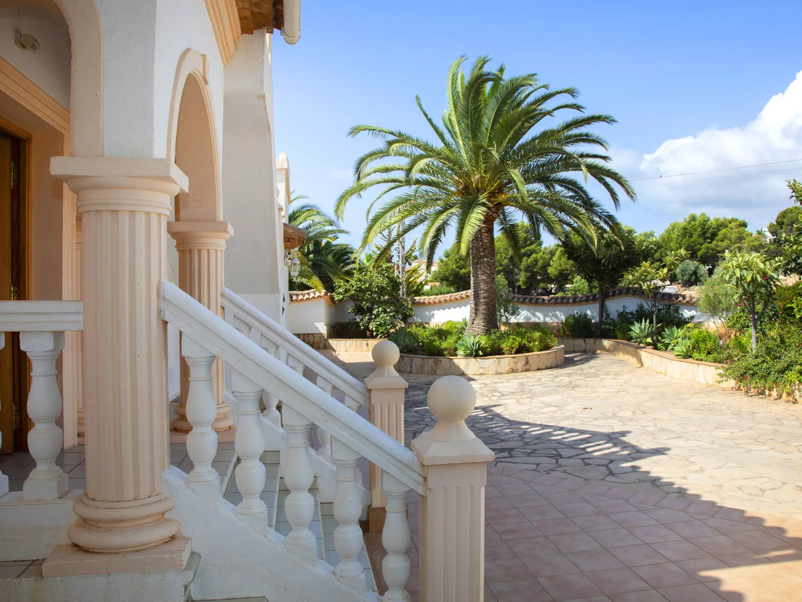 La Escapada-Outside