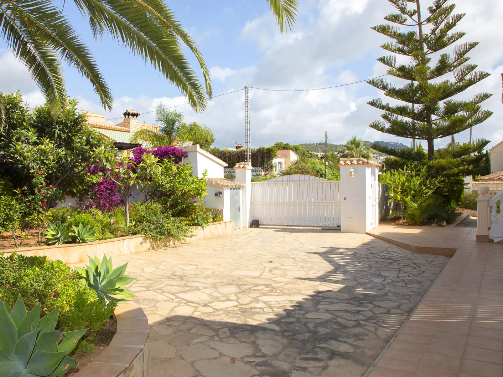 La Escapada-Outside