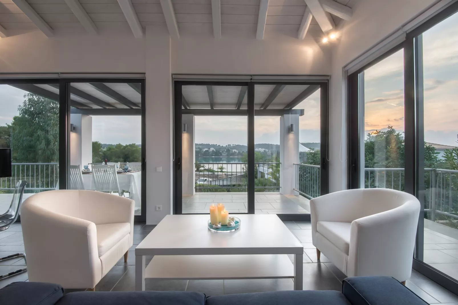 Sea View  Maisonette-Salon