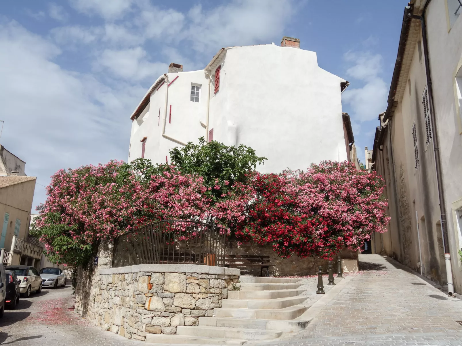 La Cadièrienne-Outside