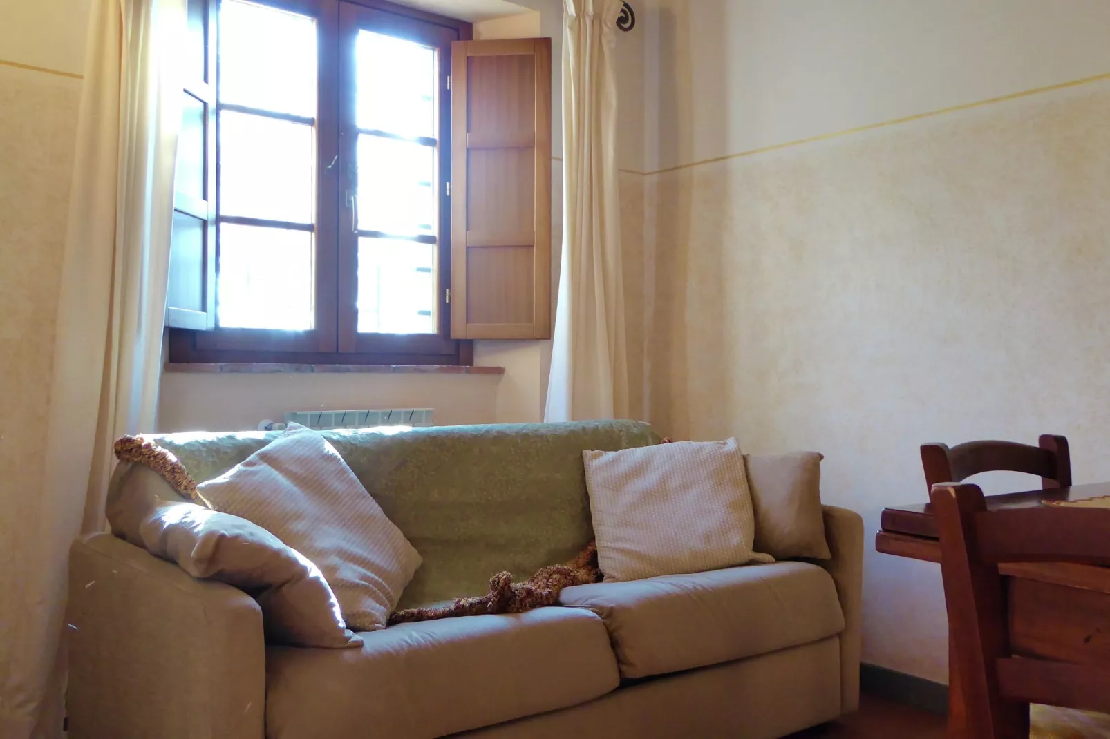 Sorbo Quattro-Living room