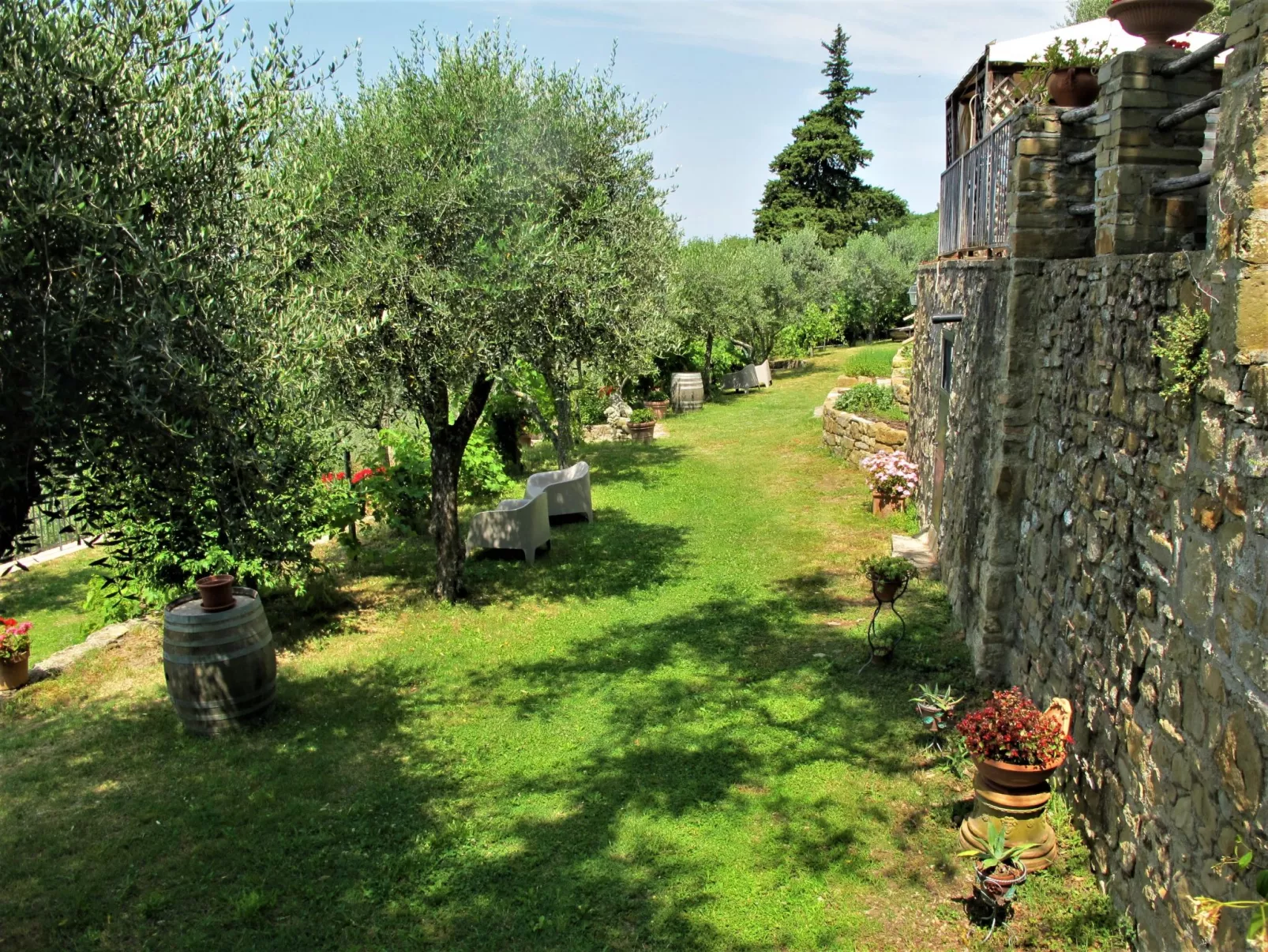 Chiesa-Outside