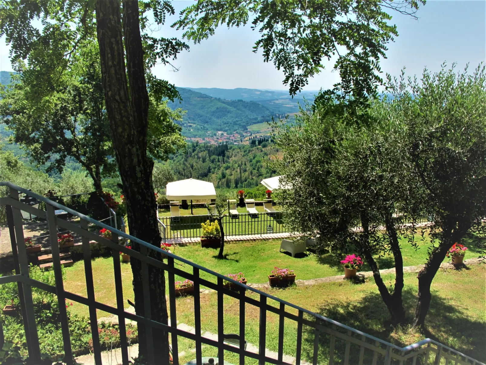 Chiesa-Outside