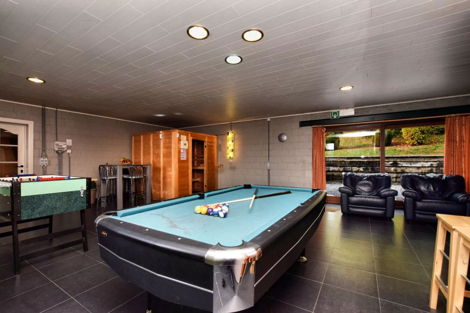 Le Bastillon-Recreation room