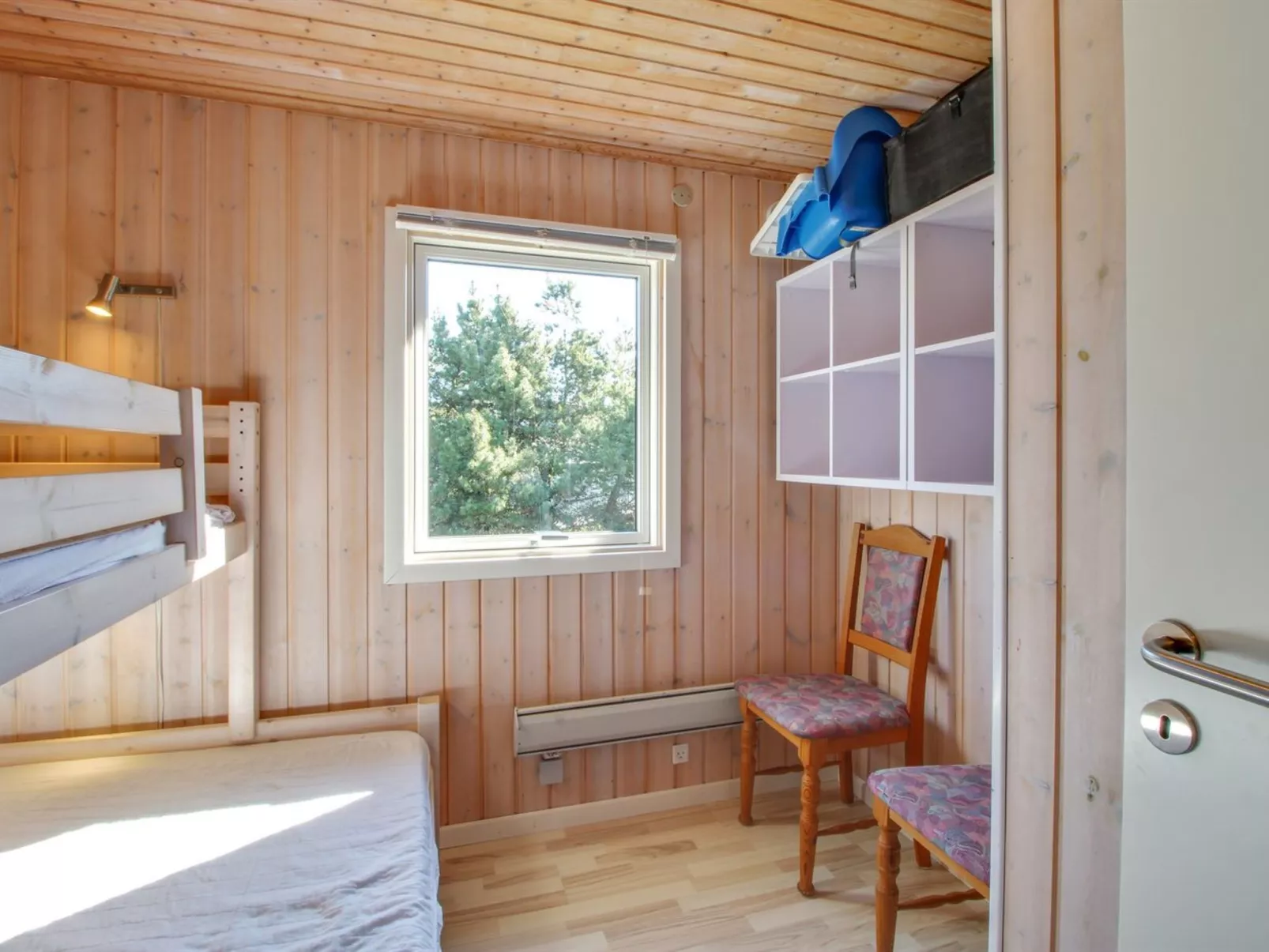 "Yanne" - 400m from the sea-Inside