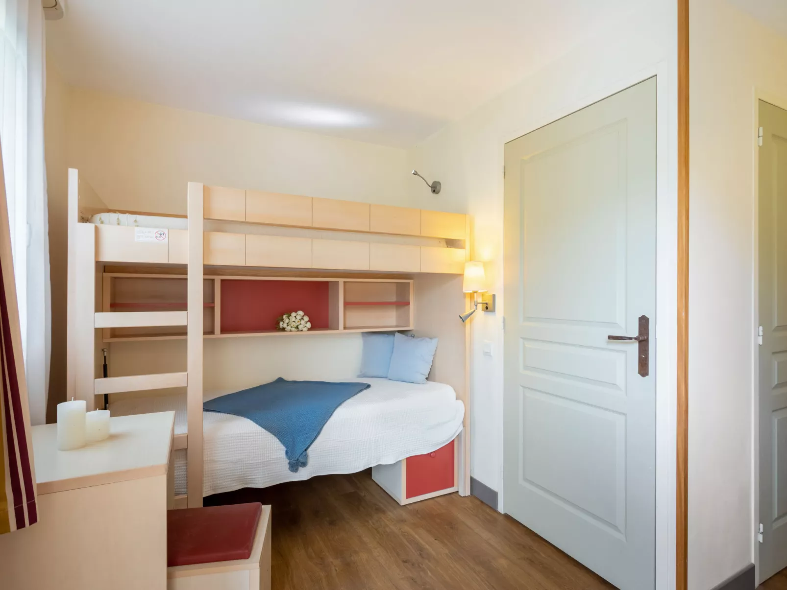 L'Esquinade (G5 130)-Drinnen