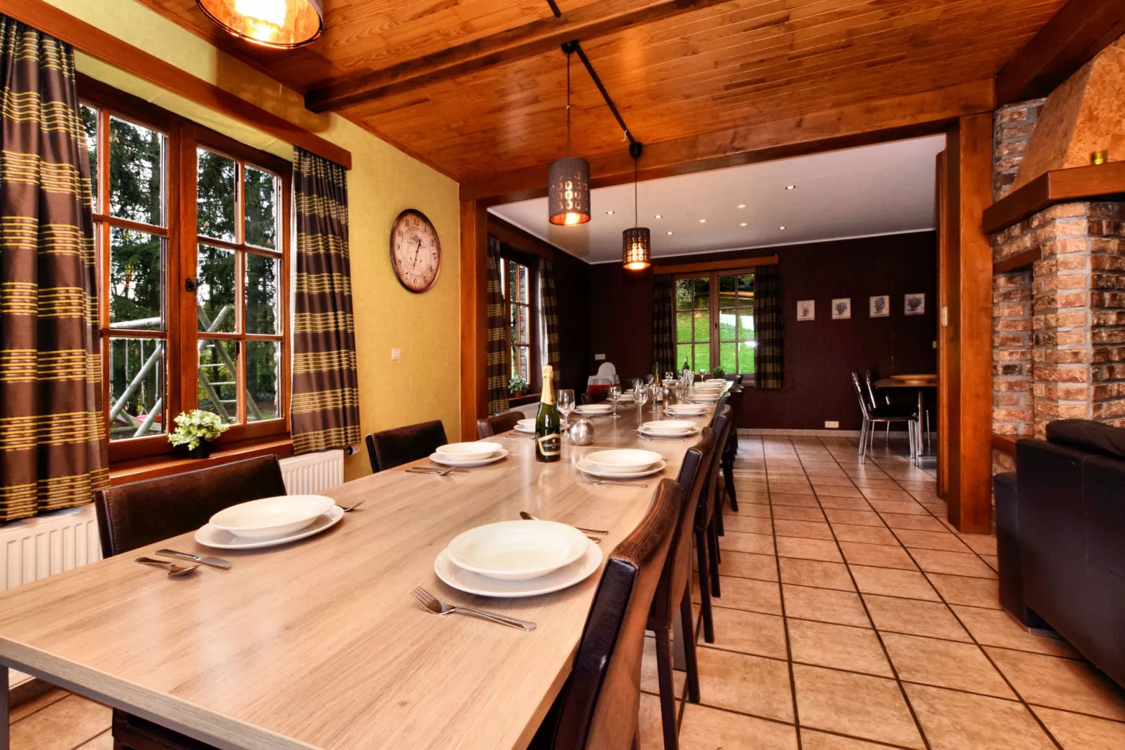 Le Bastillon-Dining room