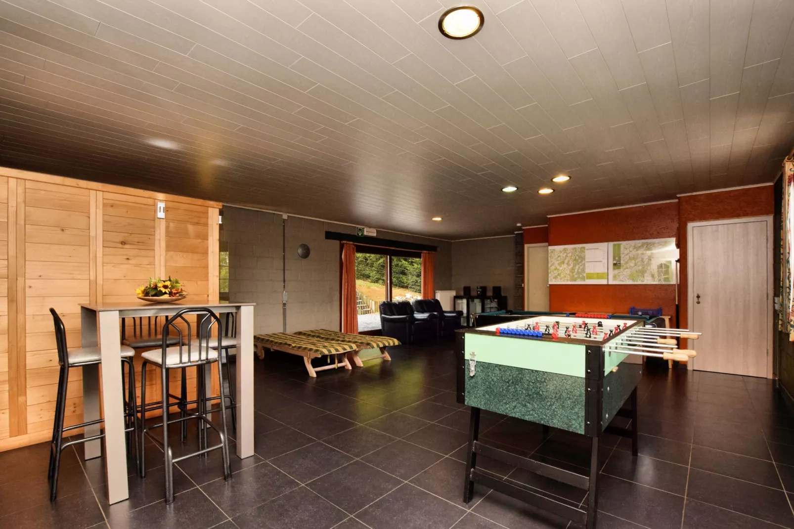 Le Bastillon-Recreation room