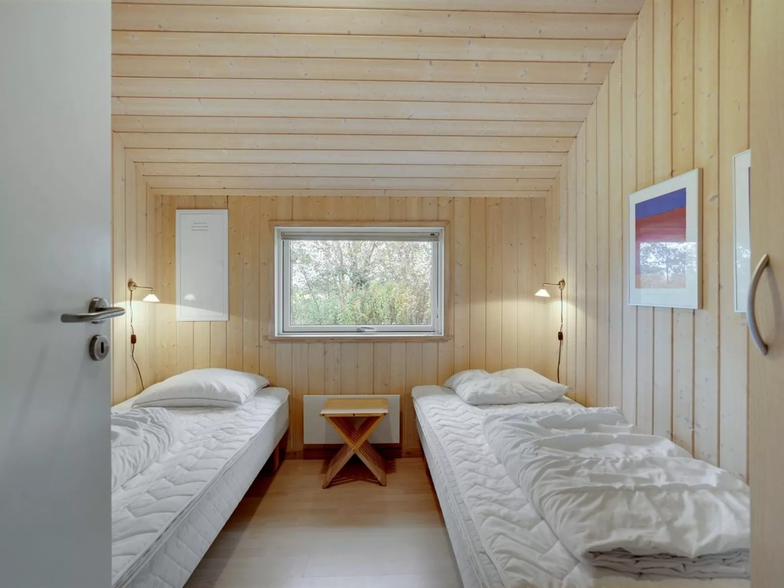 "Enid" - 700m from the sea-Inside