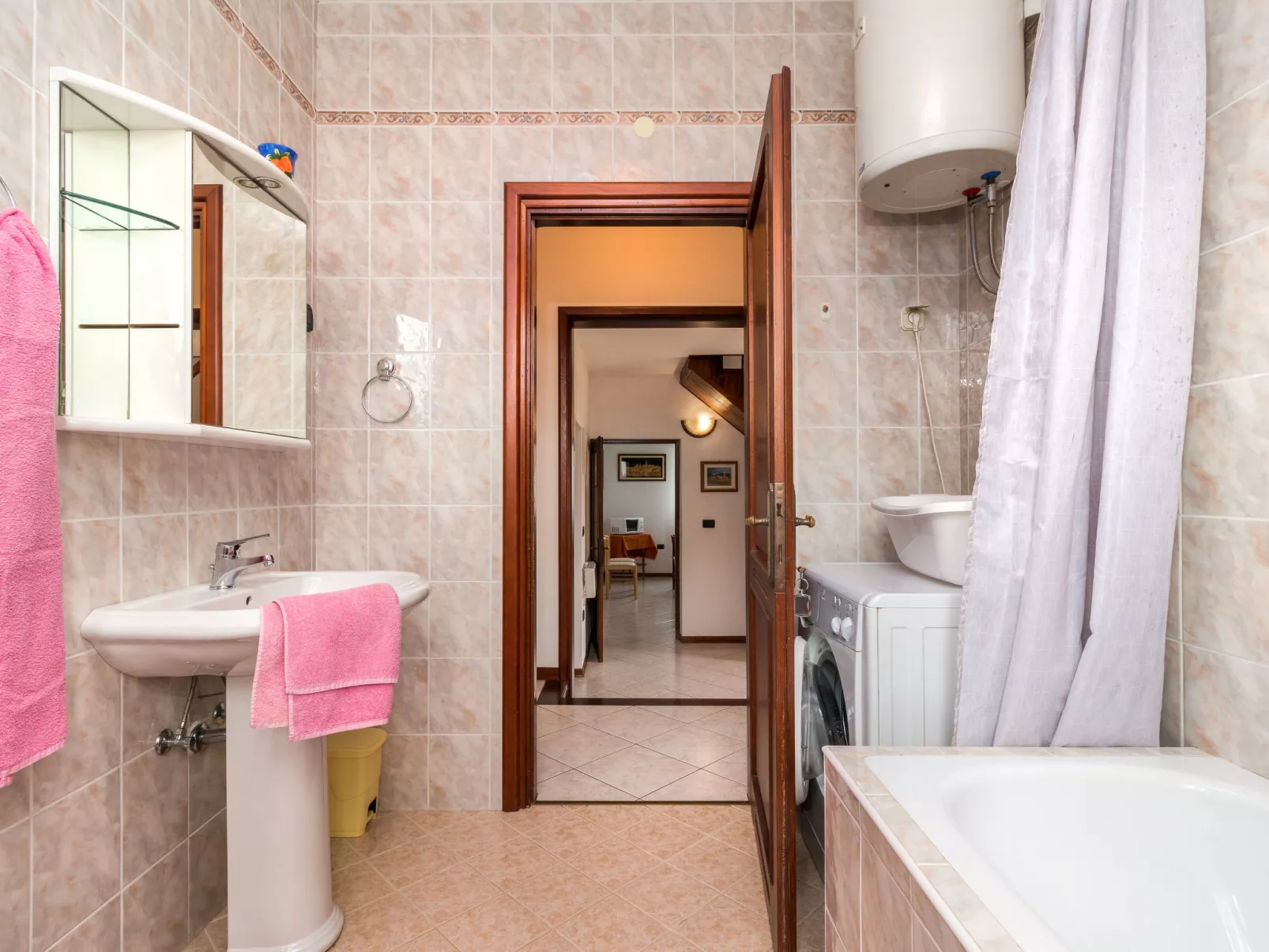 Villa Emanuela-Inside