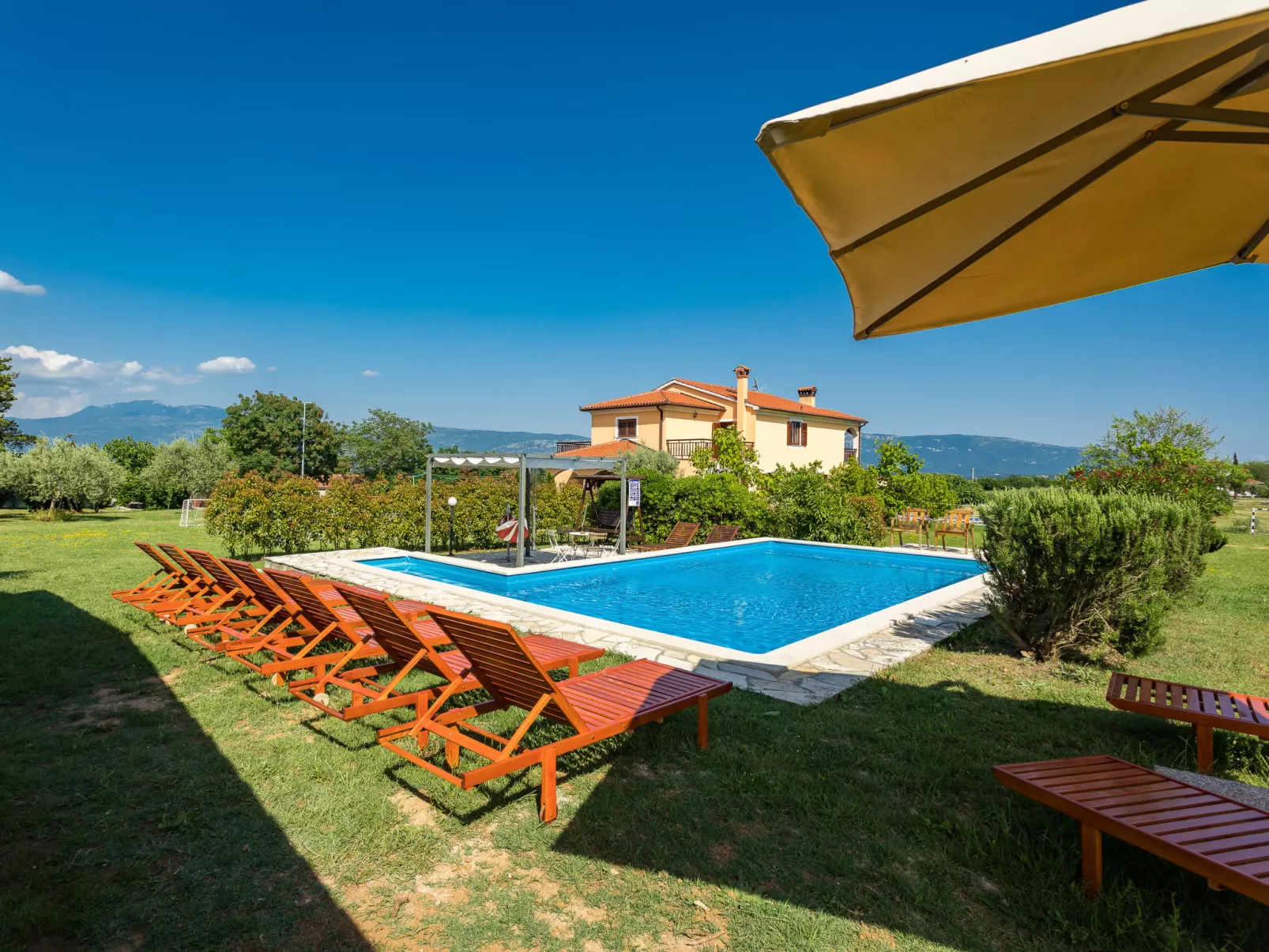 Villa Emanuela-Outside