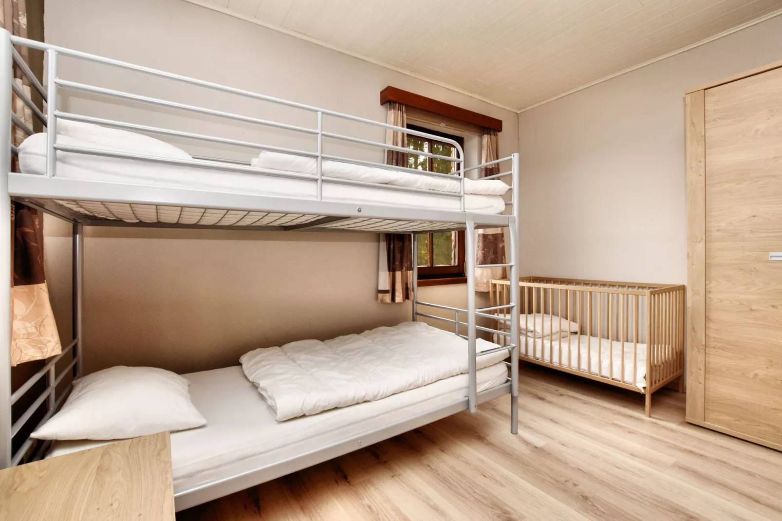 Le Bastillon-Bedroom