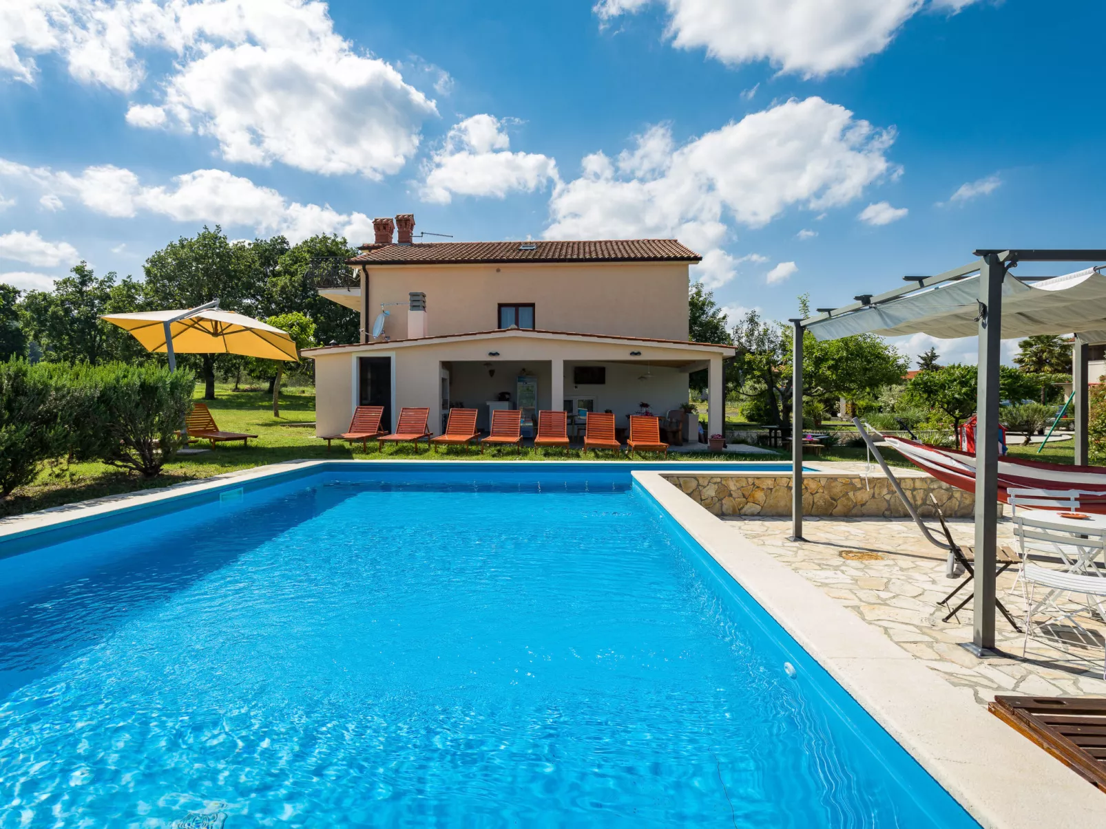 Villa Emanuela-Outside