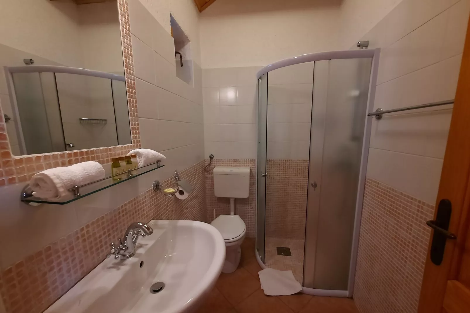 Holiday home Mikleus in Lovrec - Dobrec - ca 113 qm für 4 Erw 2 Kinder max 11 J-Bathroom