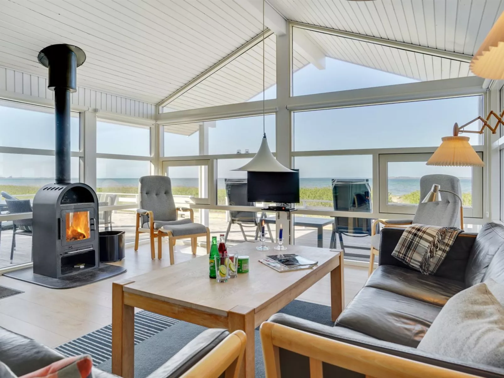 "Arnwith" - 20m from the sea-Inside