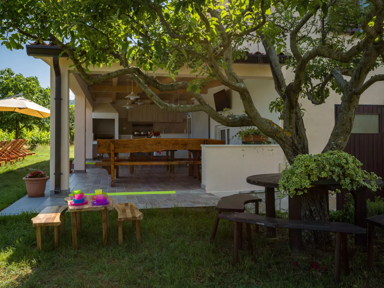 Villa Emanuela-Outside