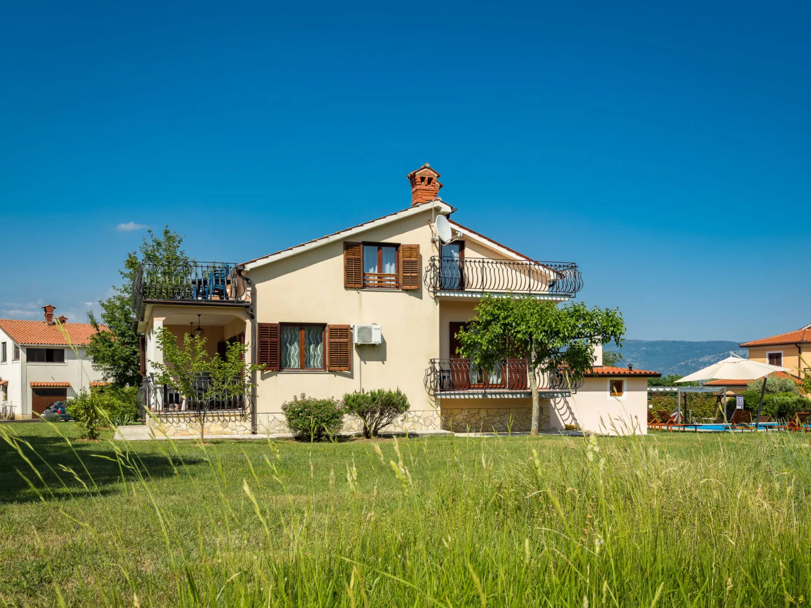 Villa Emanuela-Outside
