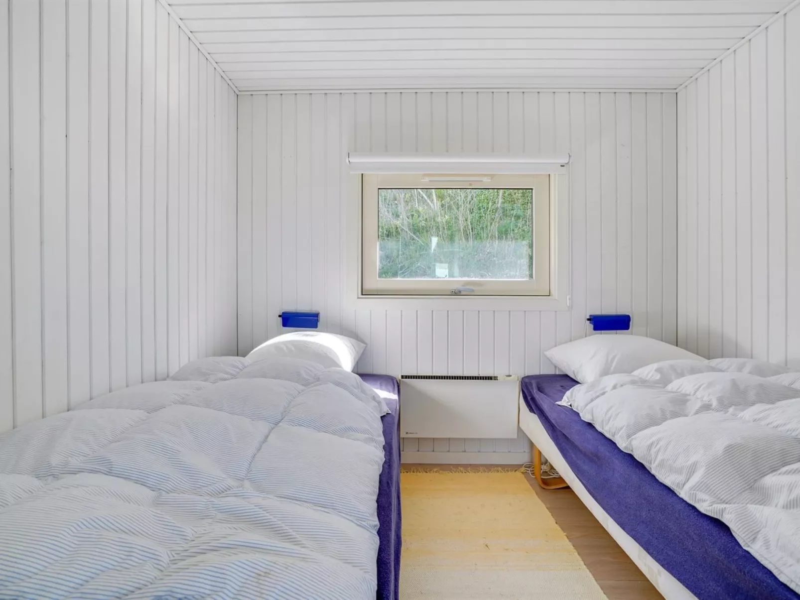 "Arnwith" - 20m from the sea-Inside