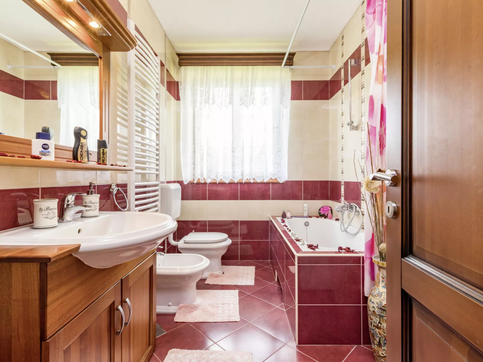 Villa Helena-Inside