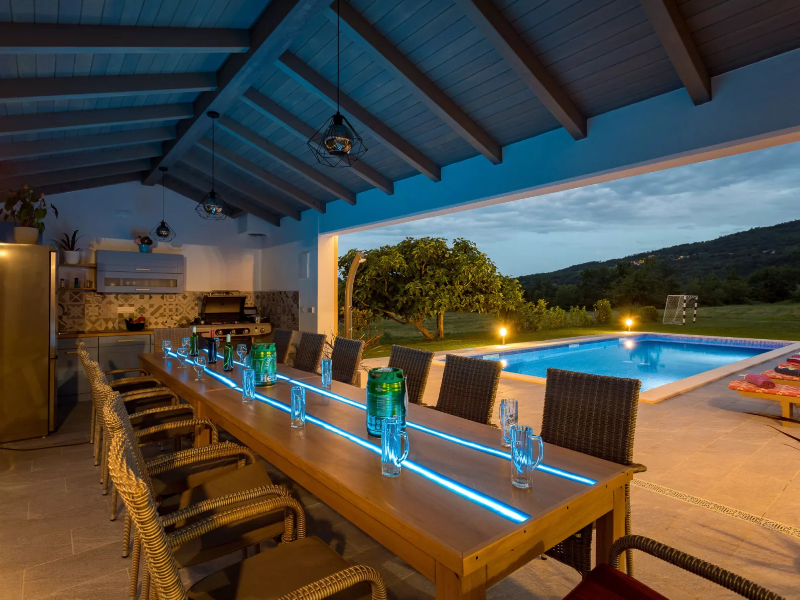 Villa Helena-Outside