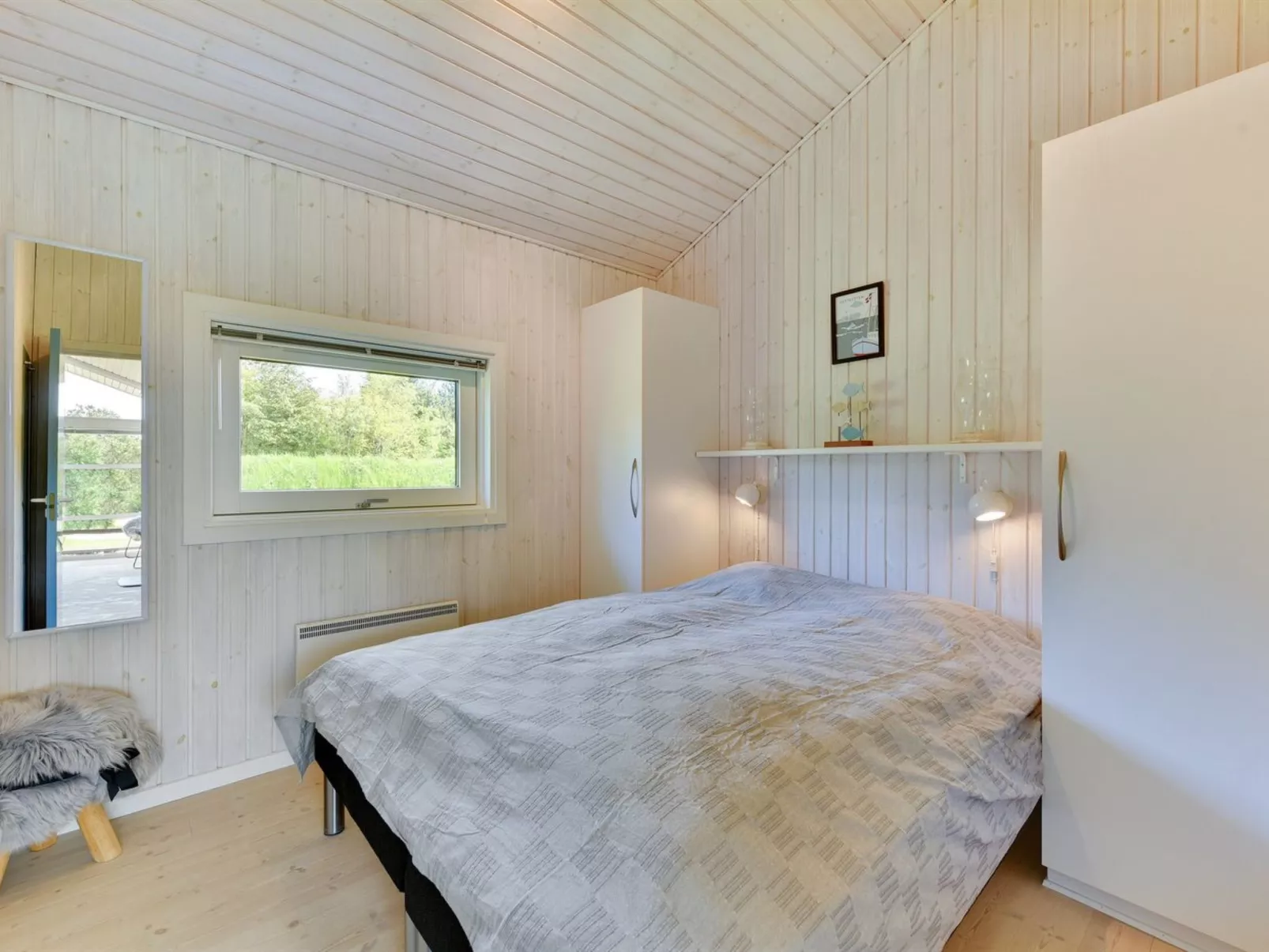 "Sviðandi" - 1.5km from the sea-Inside
