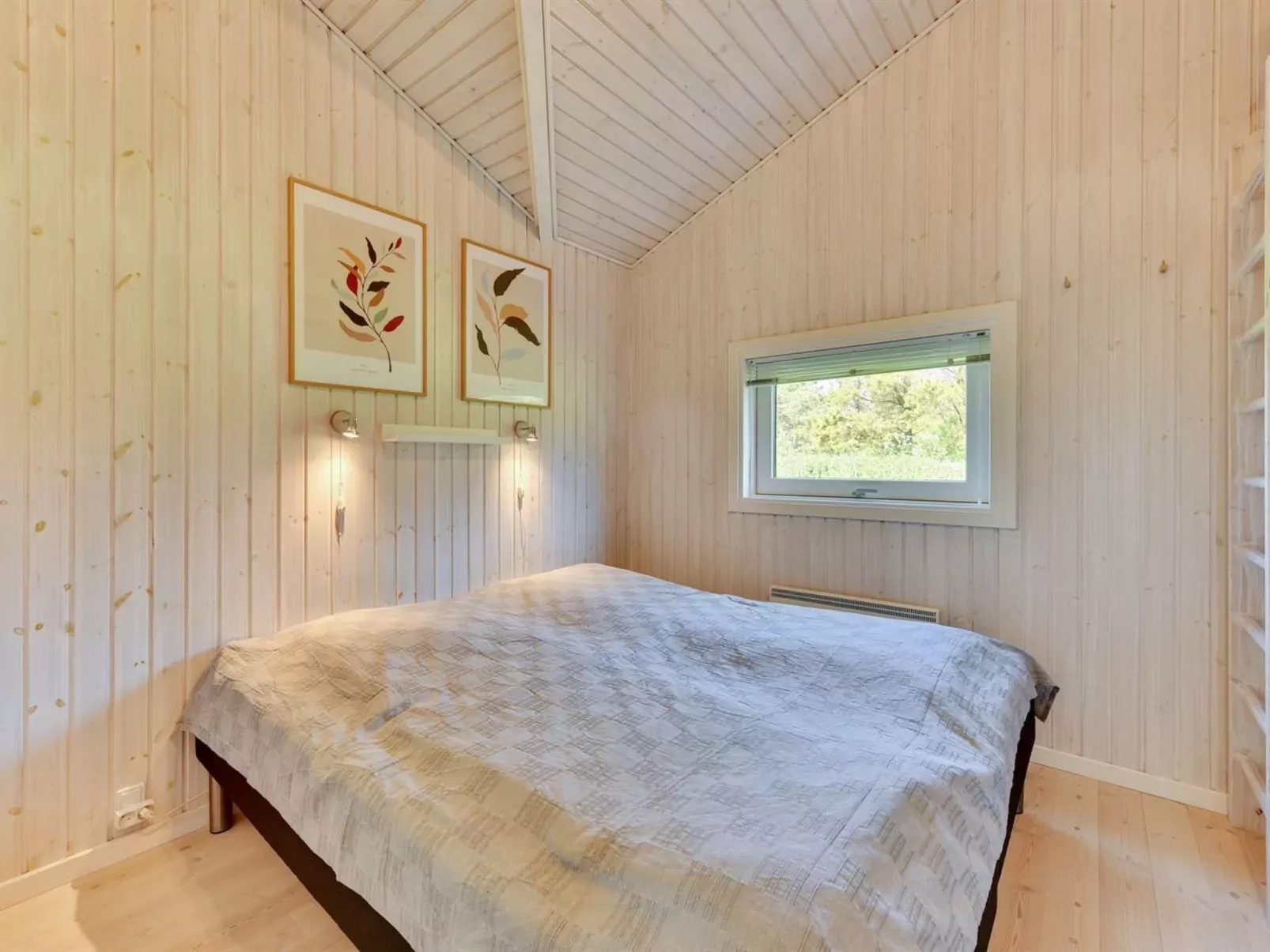 "Sviðandi" - 1.5km from the sea-Inside