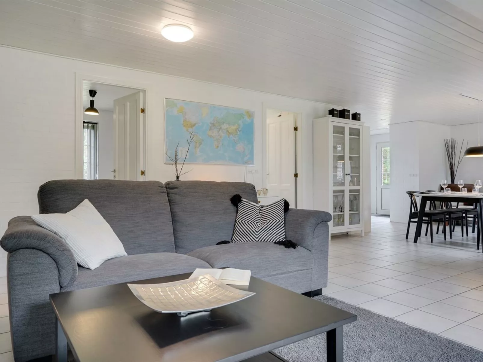 "Hjalmsvider" - 1km from the sea-Inside