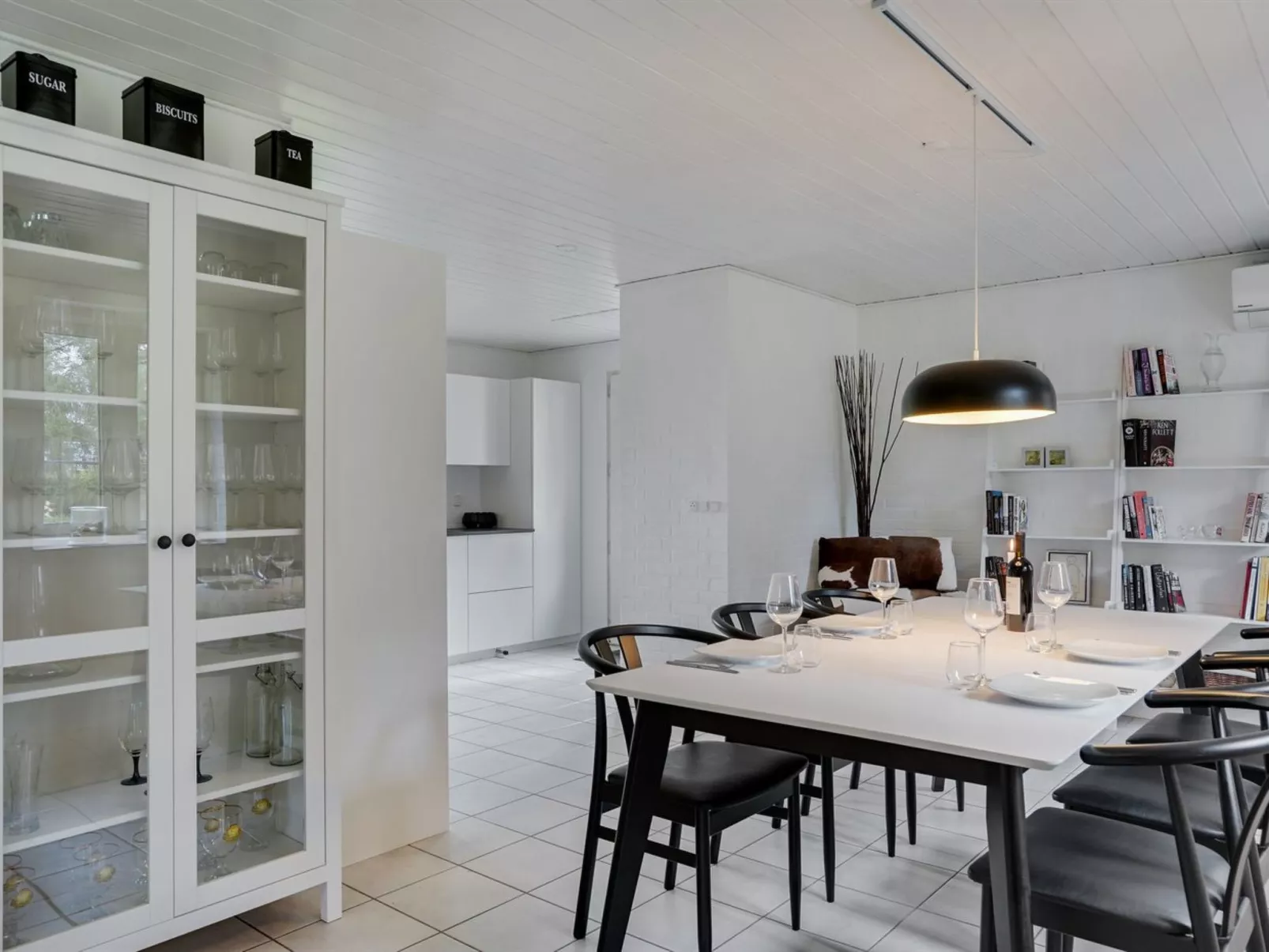 "Hjalmsvider" - 1km from the sea-Inside