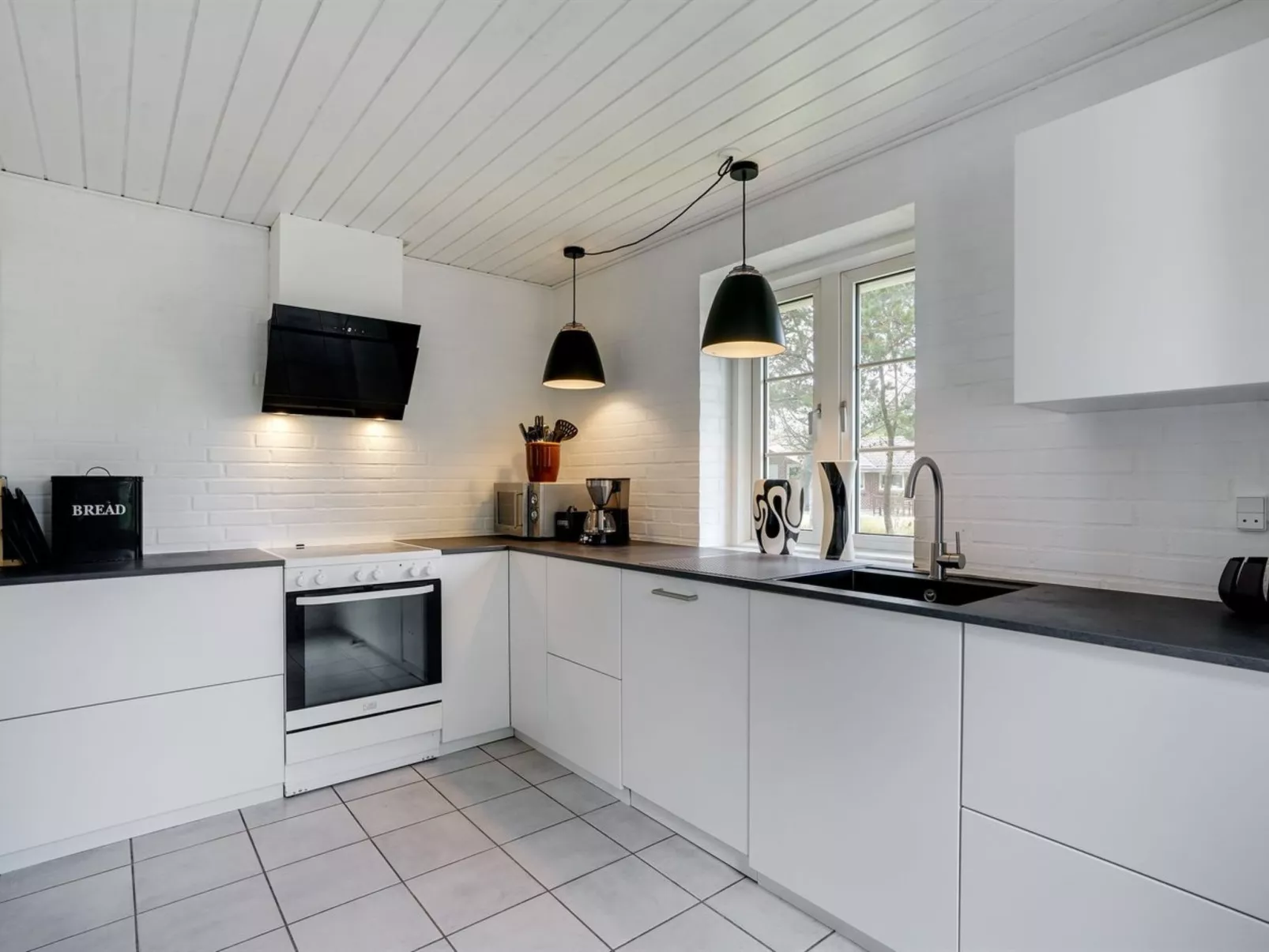 "Hjalmsvider" - 1km from the sea-Inside