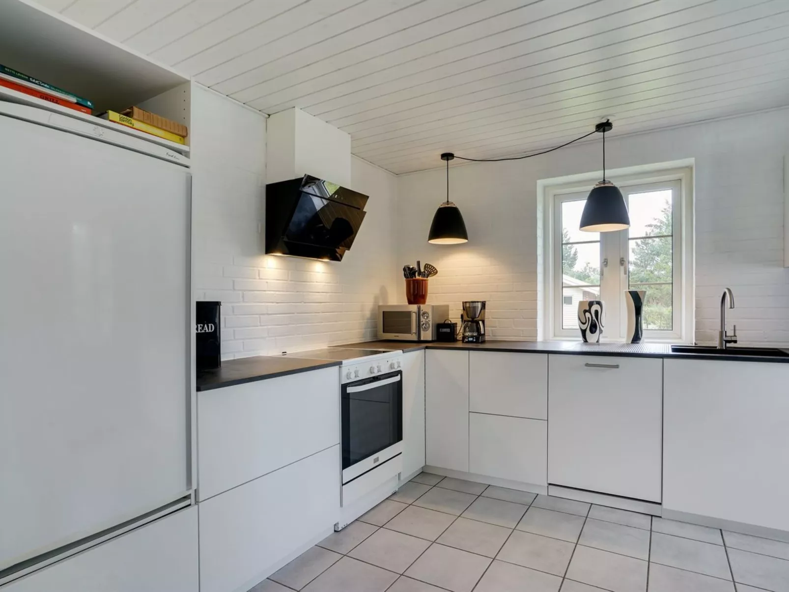 "Hjalmsvider" - 1km from the sea-Inside