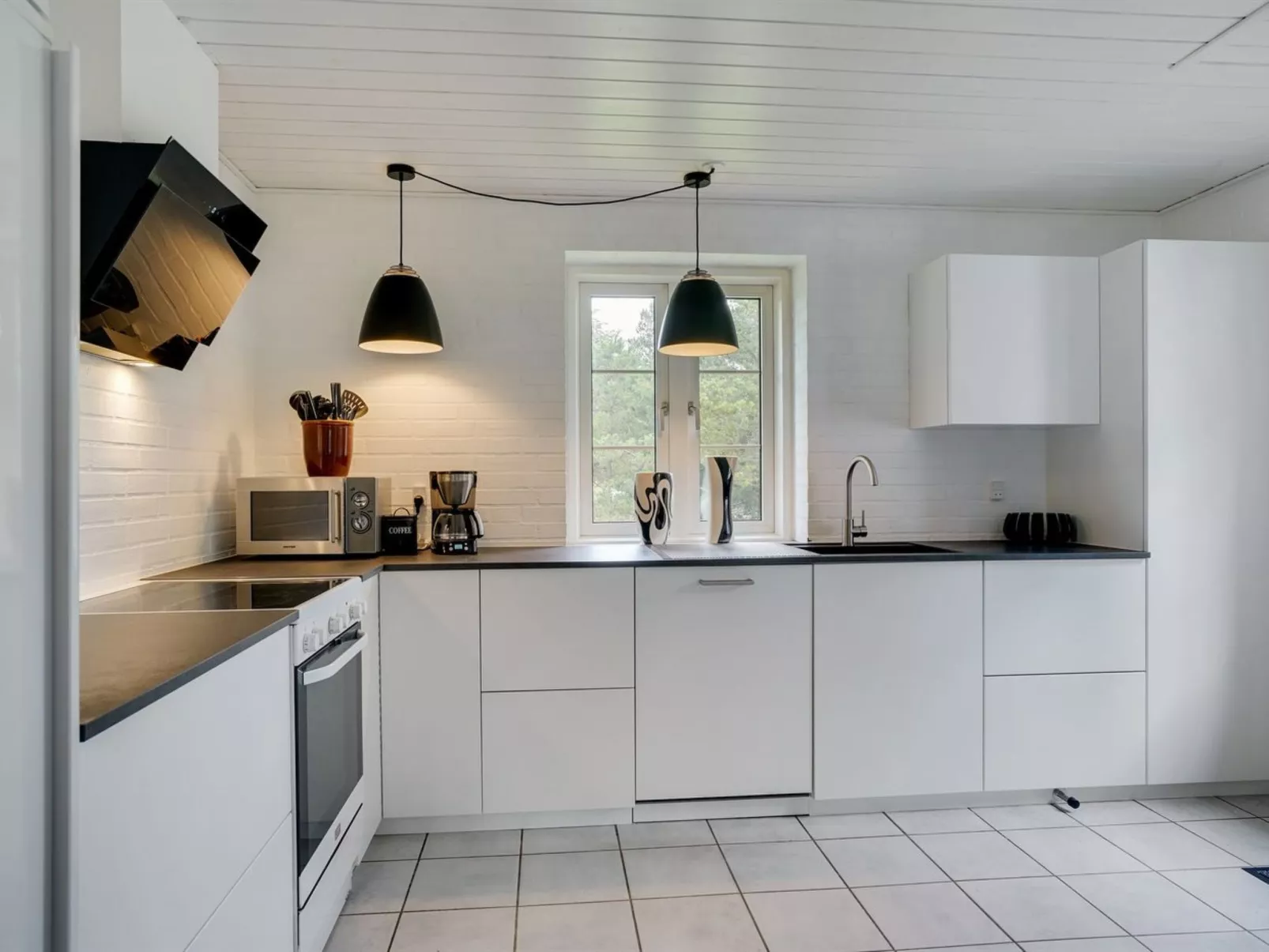 "Hjalmsvider" - 1km from the sea-Inside