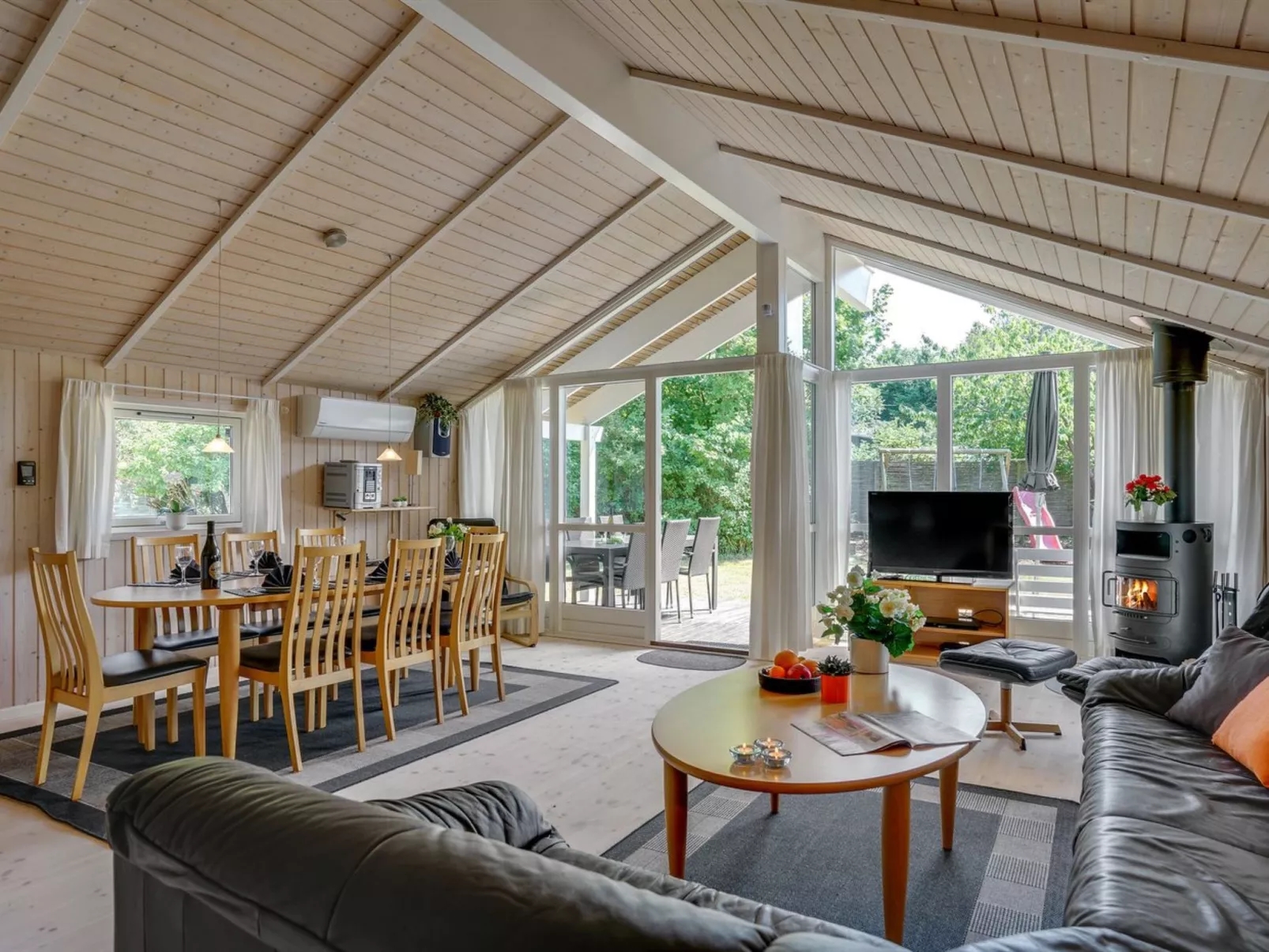 "Sophi" - 425m from the sea-Inside