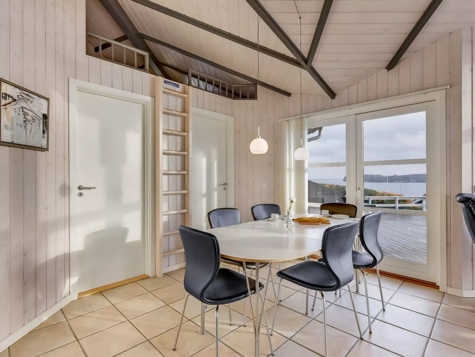 "Maj" - 150m from the sea-Drinnen