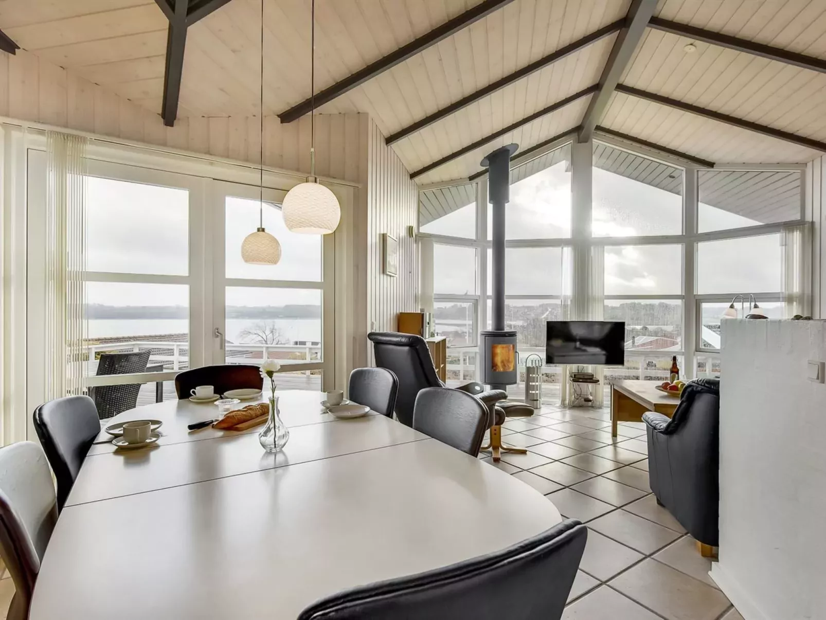 "Maj" - 150m from the sea-Drinnen