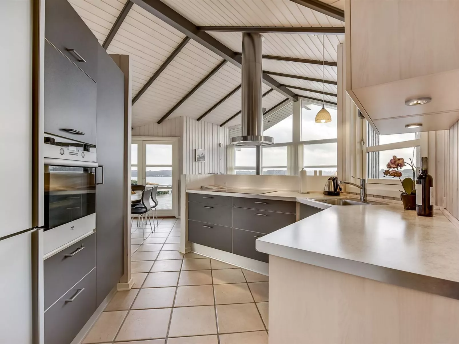 "Maj" - 150m from the sea-Drinnen