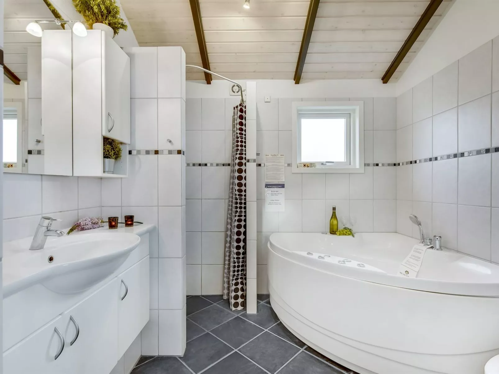 "Maj" - 150m from the sea-Drinnen